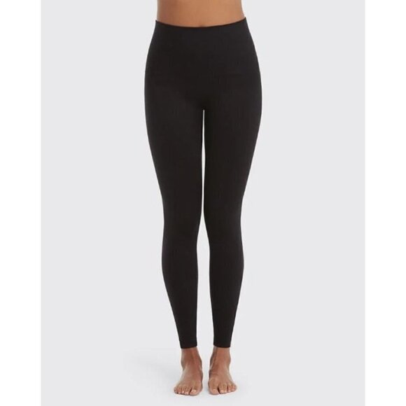 Spanx Black Seamless Look At Me Now Ankle Crop Leggings M - Picture 1 of 5
